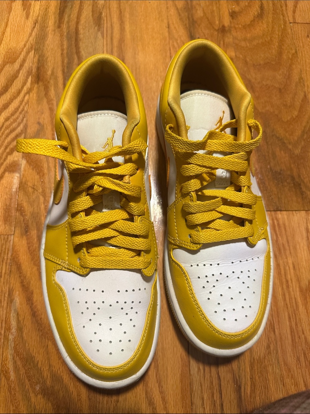 Nike Yellow and White Men's Athletic Sneakers